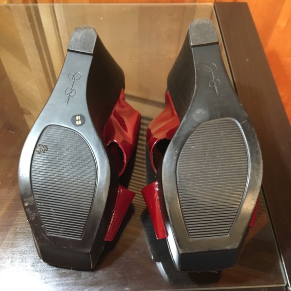 Jessica Simpson red wedges - Picture 3 of 4